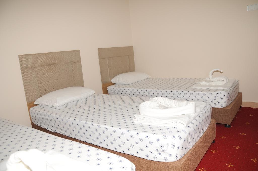 Volkii Otel1 Antalia Esterno foto