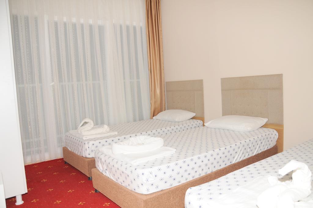 Volkii Otel1 Antalia Esterno foto